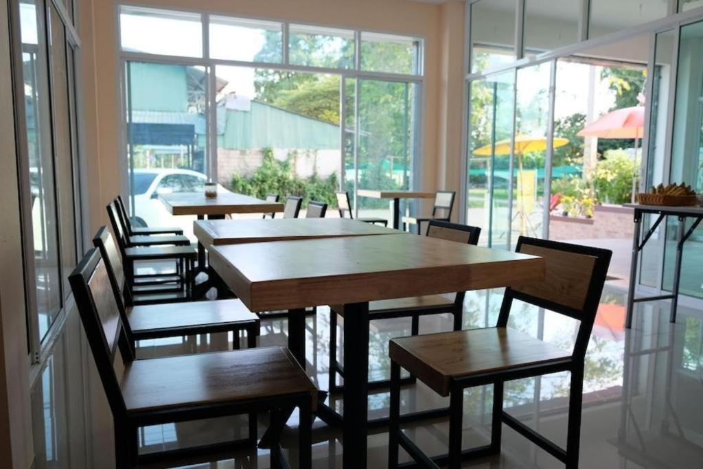 Bees Smile Hotel Chiang Rai Exterior photo