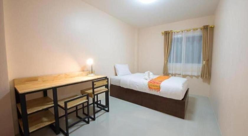 Bees Smile Hotel Chiang Rai Exterior photo