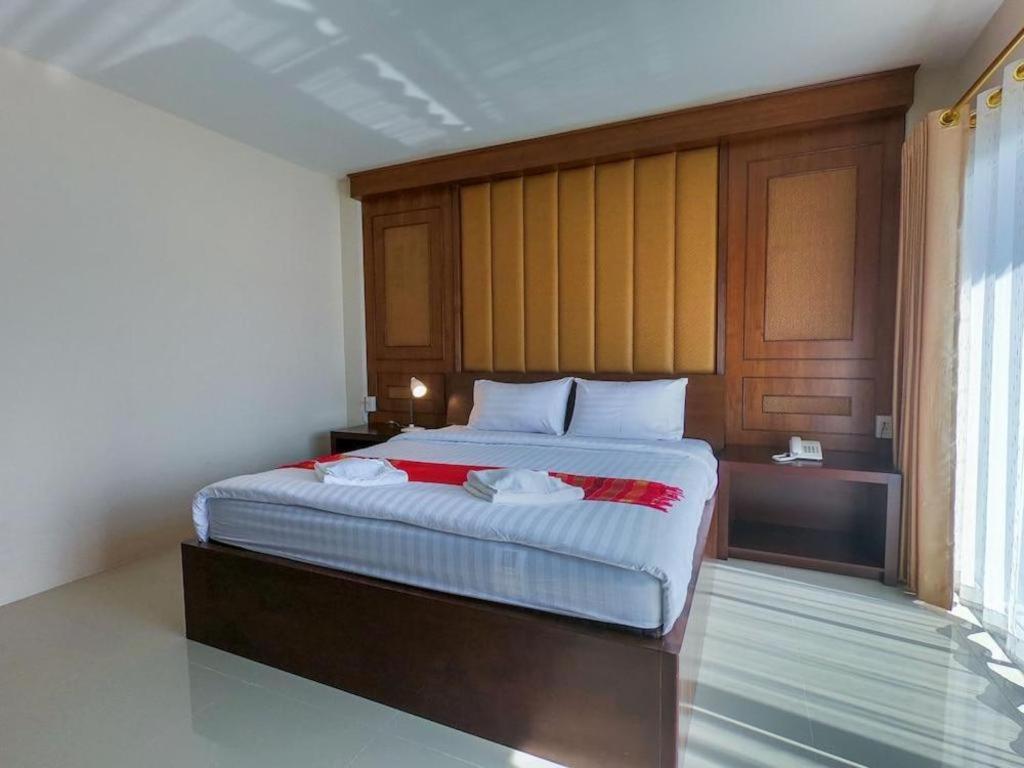 Bees Smile Hotel Chiang Rai Exterior photo